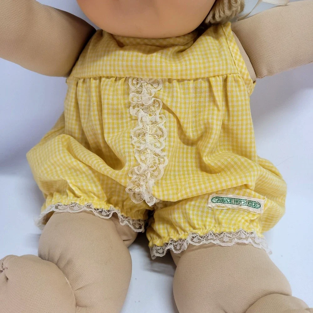 Vintage 1985 Cabbage Patch Kid Doll Blonde Yarn Hair Blue Eyes Toothy 16in